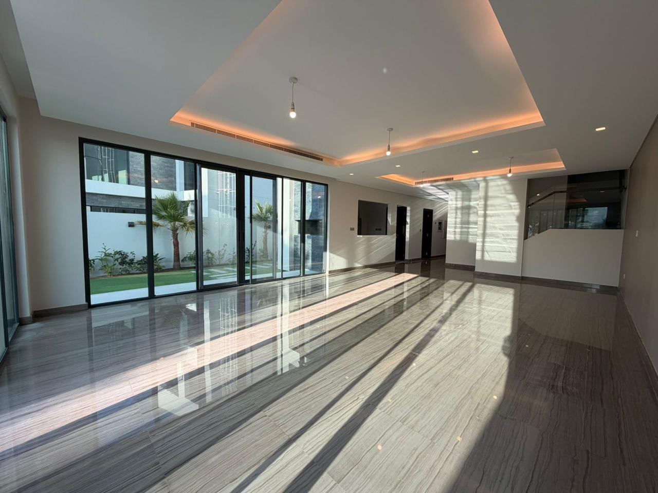 Villa Front