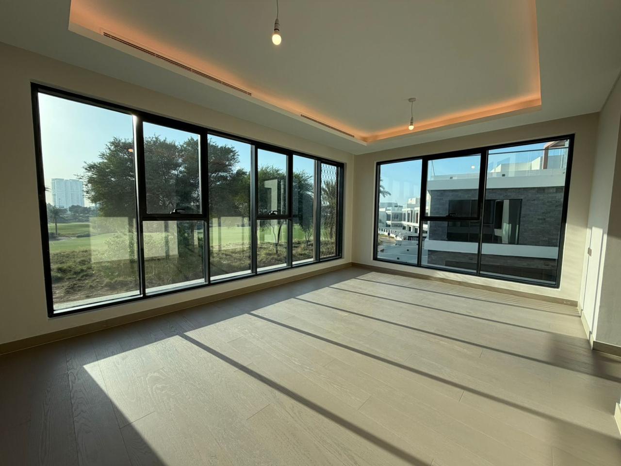 Villa Side
